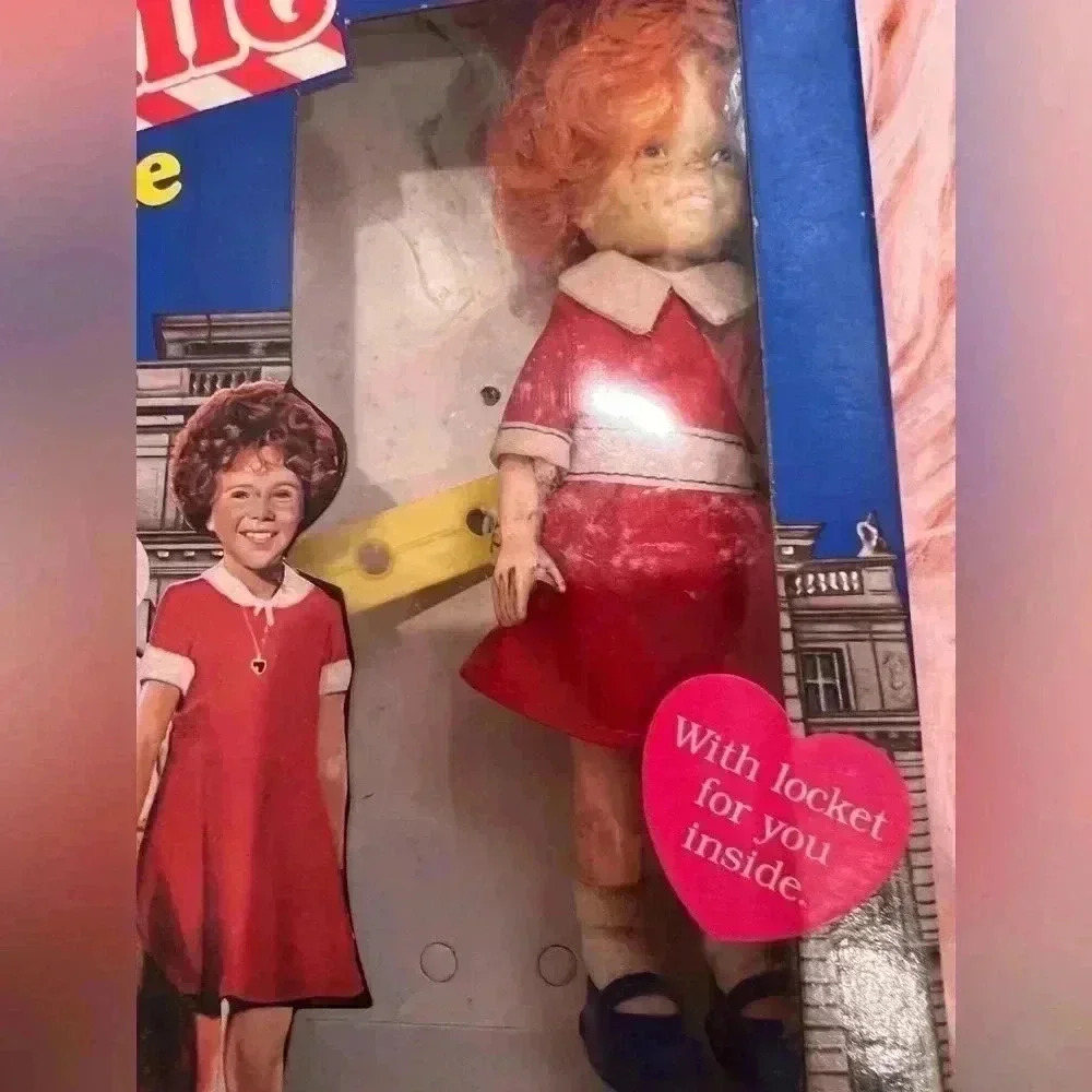 Vintage 1982 World of Annie Knickerbocker Dolls - Picture 4 of 4